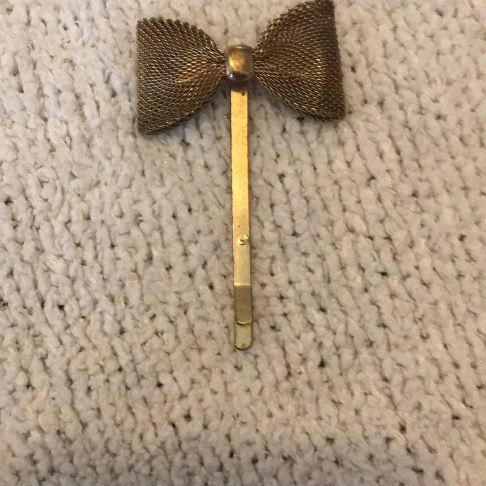 LAST DAY Gold Bow Hair Pin - Classic Women's Accessory